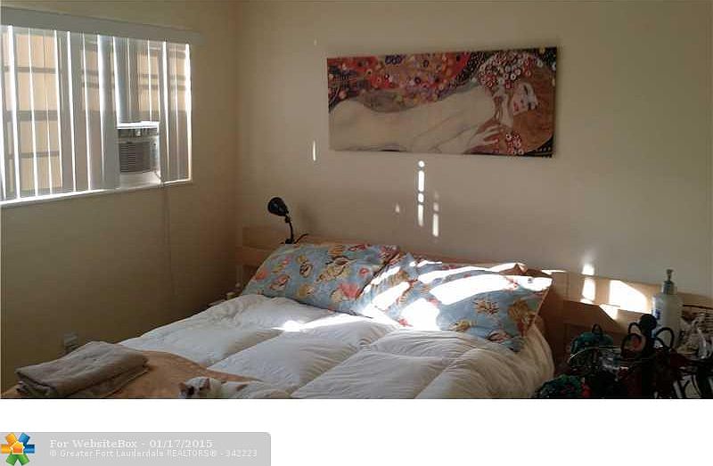 1st image of 233 NW 25th St APT 2