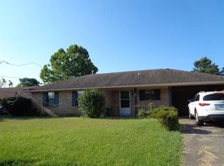 22 Robin Cir, Columbus, MS 39702