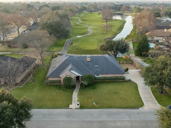 1208 Fairfax Dr, Mansfield, TX 76063