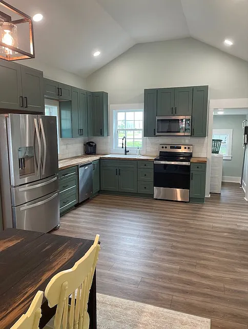 2 bed, 1570 sqft, $2,400 — Photo 4