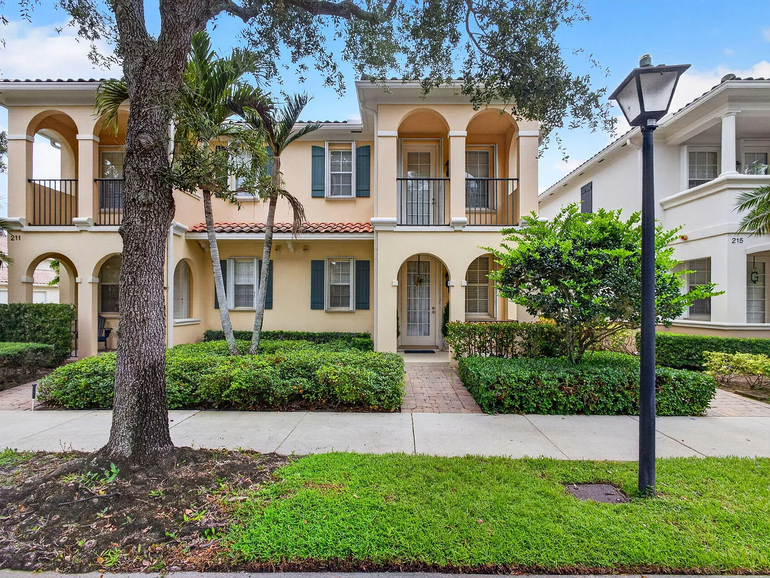 4 bed, 3.0 bath, 1830 sqft, $4,000 — Photo 3