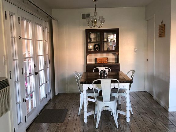 Dining room area leads to kitchen