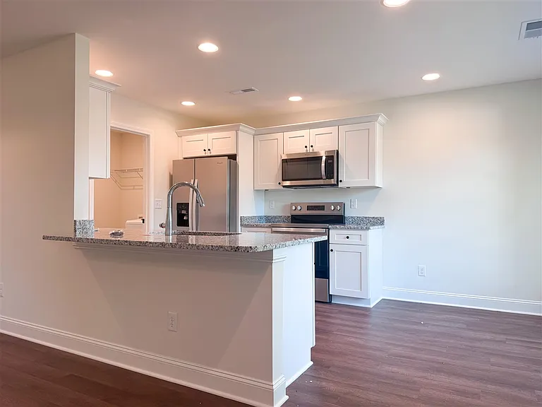 720 Alexander Way — Photo 11