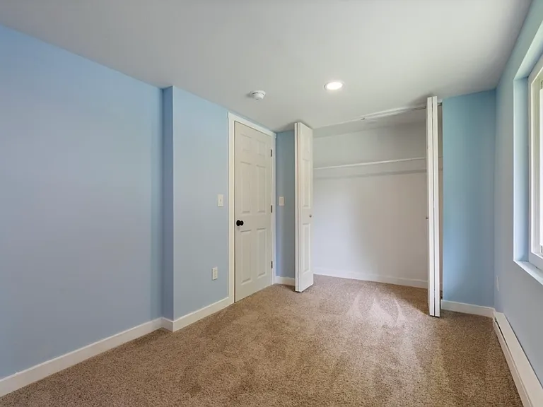 Bedroom 3 w/closet