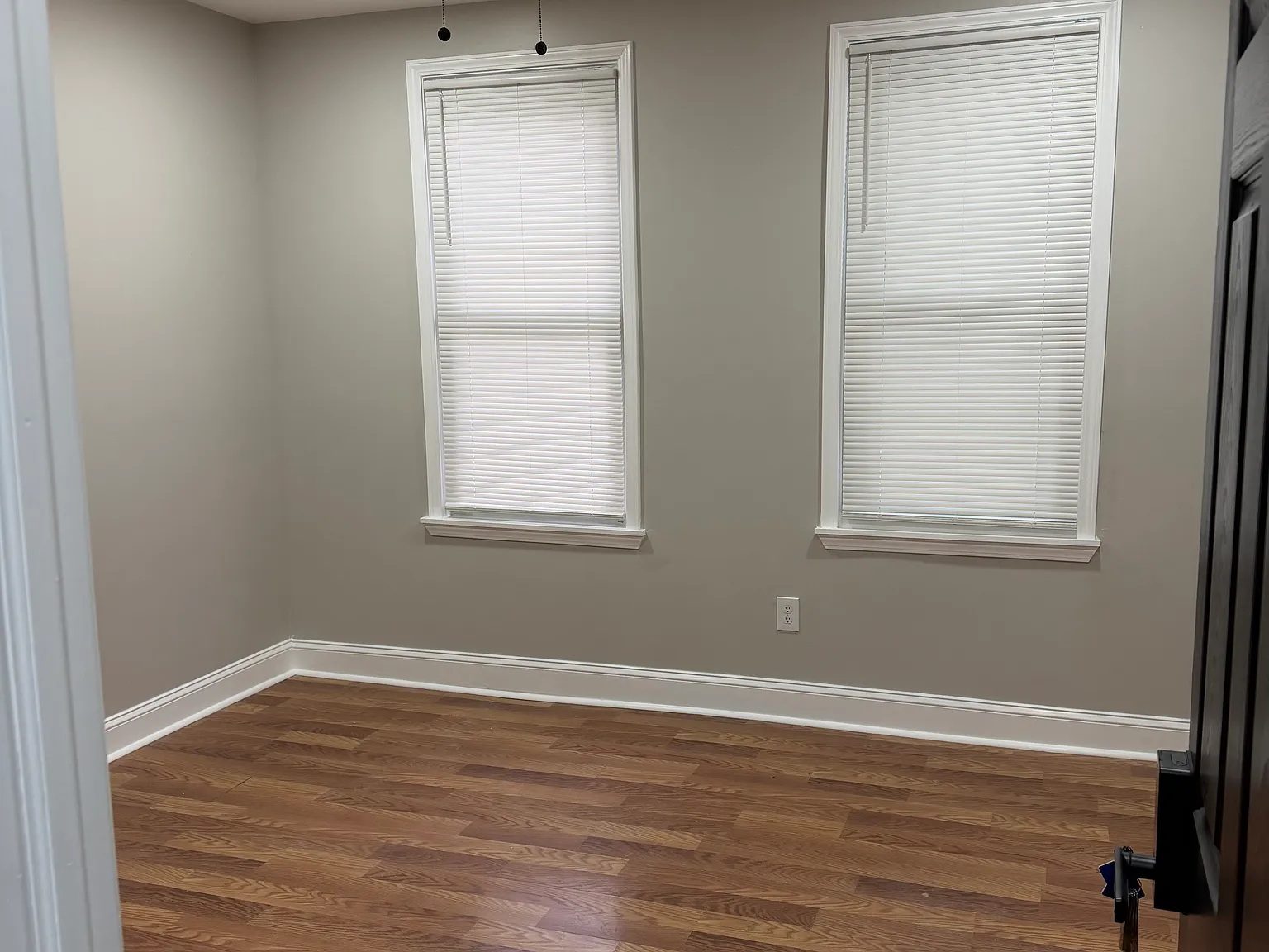 4 bed, 100 sqft, $800 — Photo 4