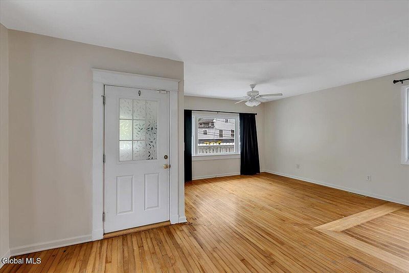 4th image of 831 7th Street