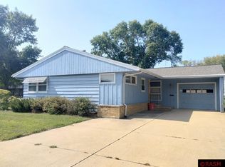 105 Southdale St SW, Sleepy Eye, MN 56085