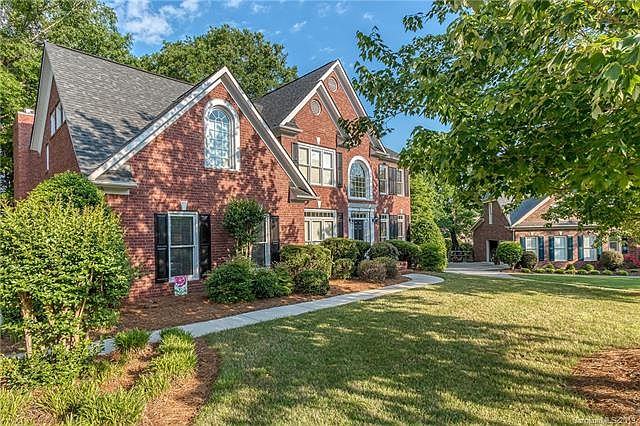 2nd image of 8606 Briar Oak Ct