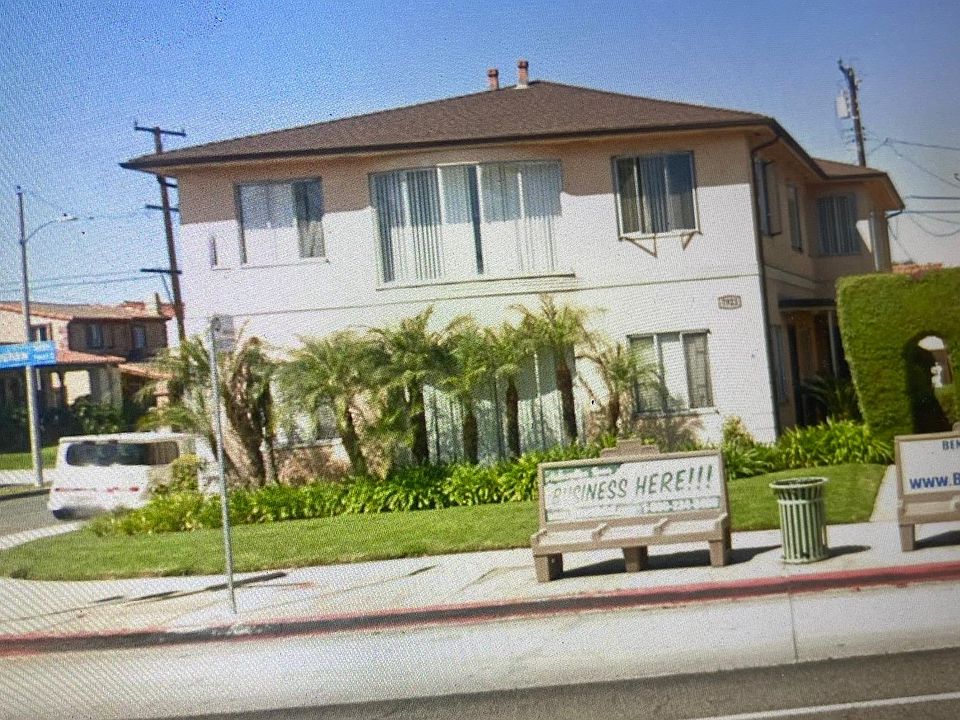 1st image of 7921 Crenshaw Blvd