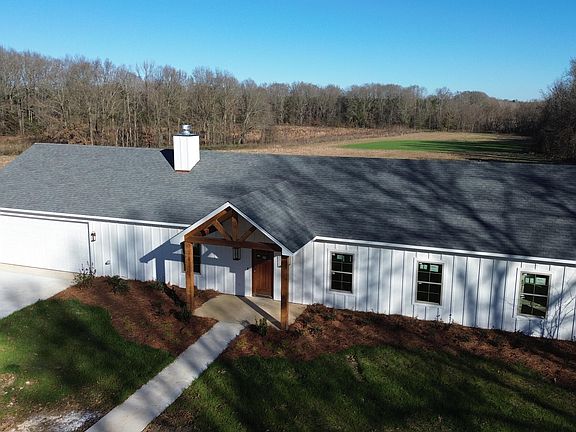 5th image of 990 Black Jack Rd