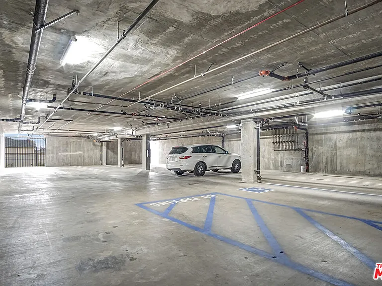 10035 S Western Ave #2 — Photo 15