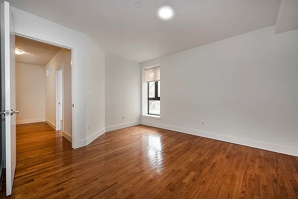 Rented by Bold Marketing | media 27