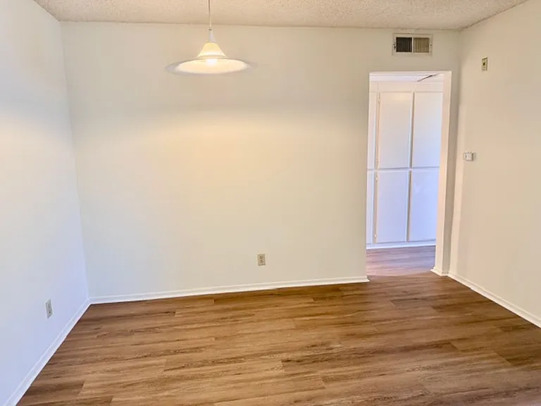 10750 Palms Blvd — Photo 11