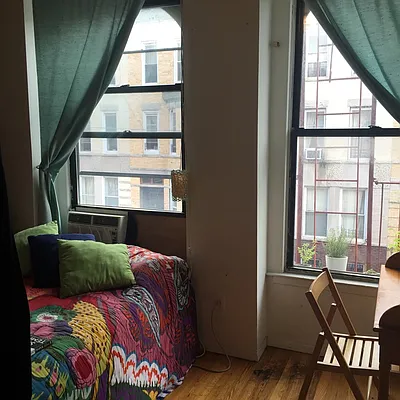 Rented by Nooklyn NYC LLC | media 38