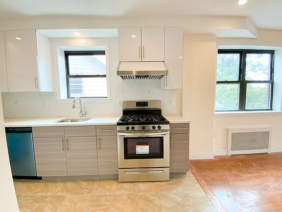 4th image of 41-28 150th St Unit 3B