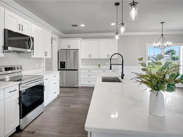 6171 Astoria AVE, FORT MYERS, FL 33905