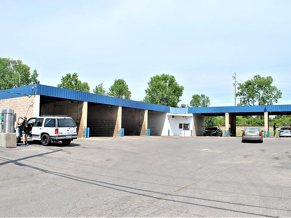 2nd image of 4686 Indianola Ave