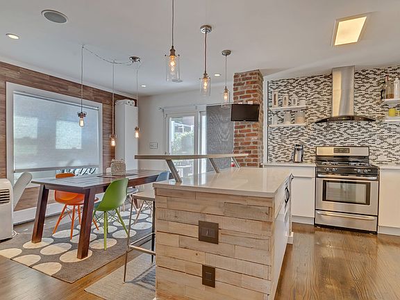 5th image of 63 Portland Pl