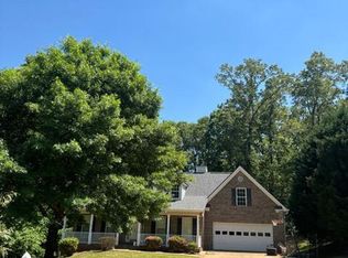 811 Lazy Ln, Winder, GA 30680