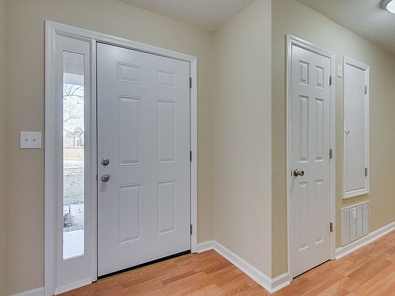 5th image of 3539 Andover Dr