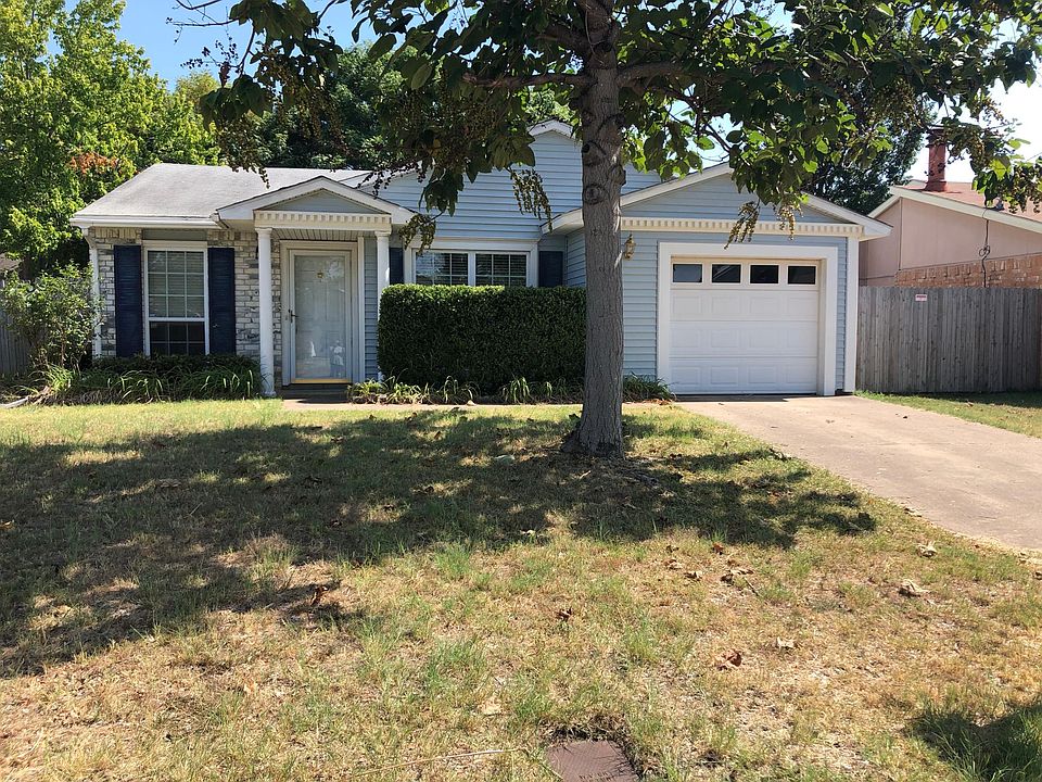 2nd image of 4716 China Rose Dr