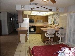 3rd image of 6039 Emerald Dr