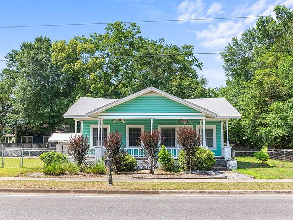 5th image of 6731 Berryhill St