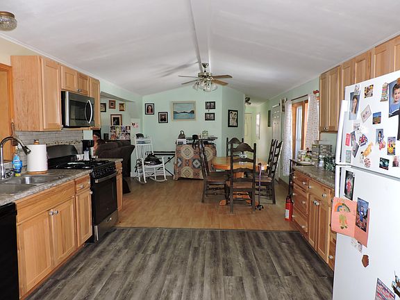 3rd image of 363 Butterhill Road