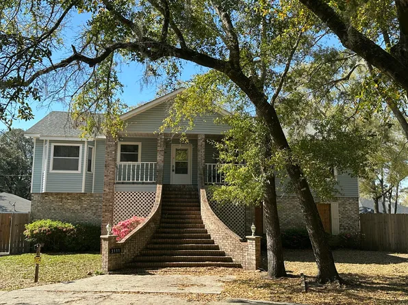 3111 Holley Point Rd, Navarre, FL 32566