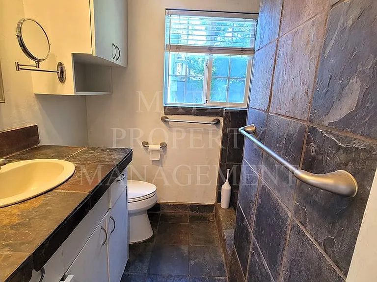 409 Birchwood Ct — Photo 15