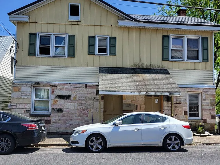 805 Front St #RIGHT - 1ST FL — Photo 2