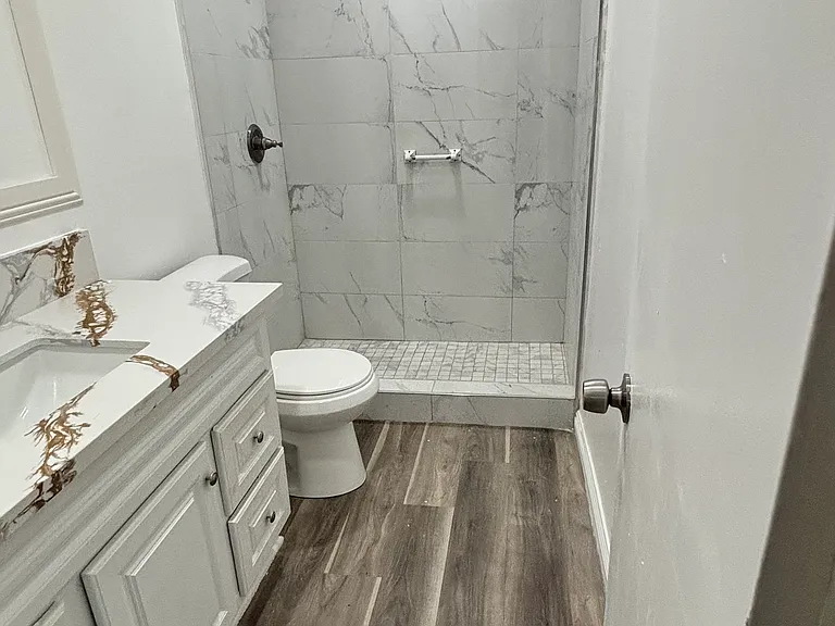 139 N 12th St #D — Photo 7