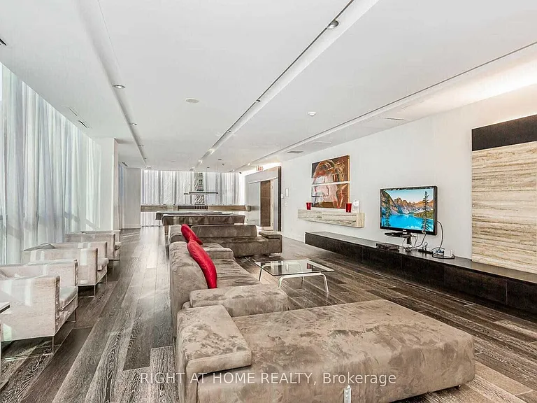 110 Charles St E #1702 — Photo 24