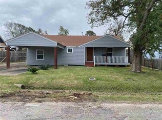 6160 Dave St, Groves, TX 77619