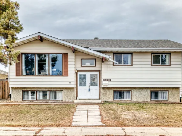 2212 142nd Ave NW, Edmonton, AB T5Y 1E6