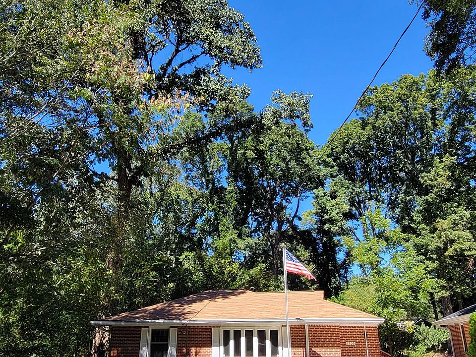 1905 Broad Avenue -- 2/1 in Semmes Park.