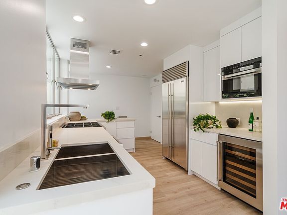 2nd image of 8223 Norton Ave APT 6
