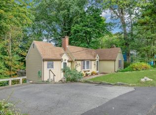 7 Hilltop Trl, Sparta, NJ 07871
