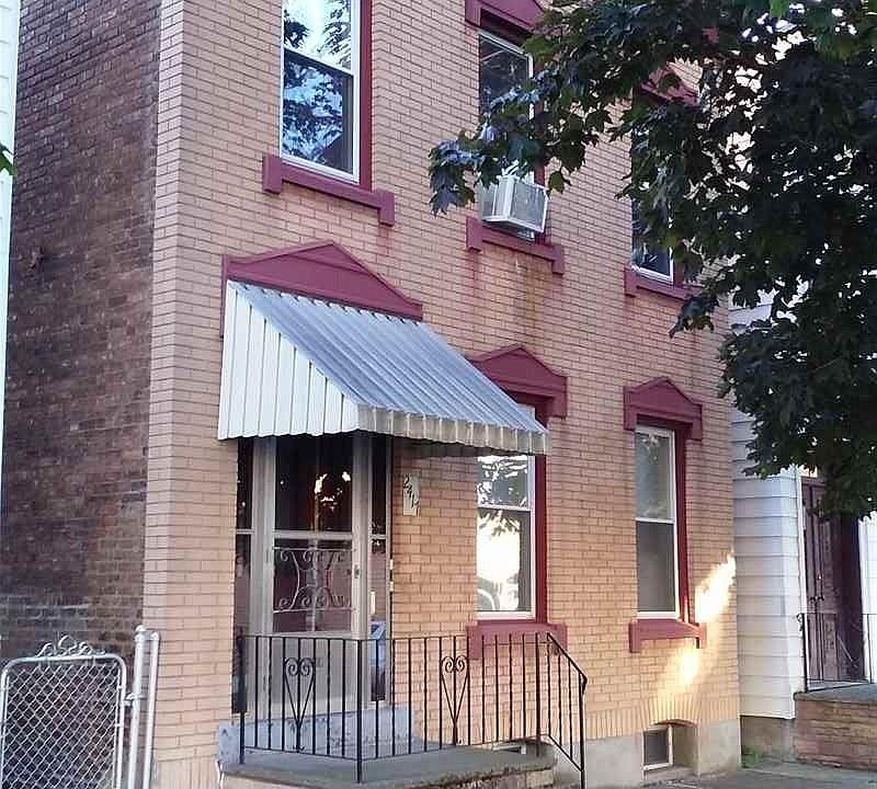 1st image of 2417 4th Ave
