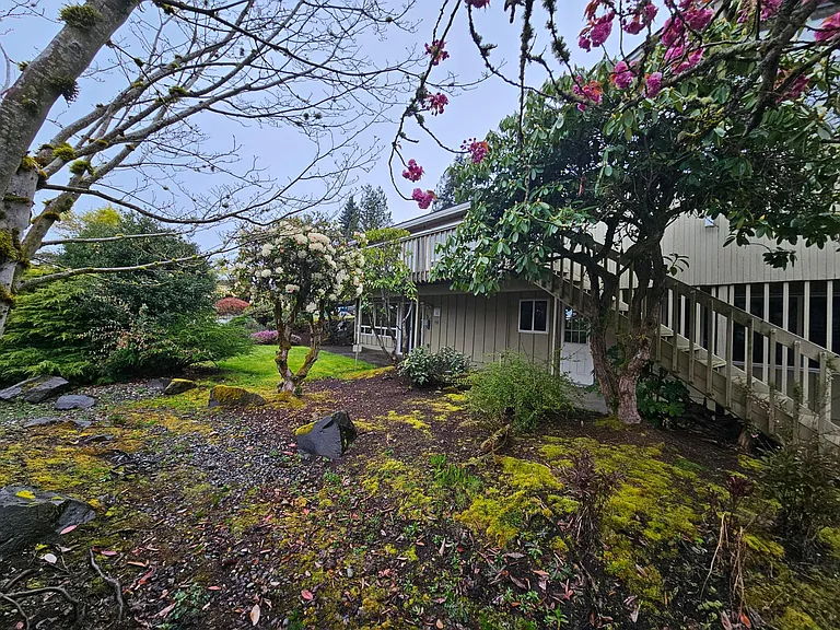 12151 SE 15th St — Photo 27