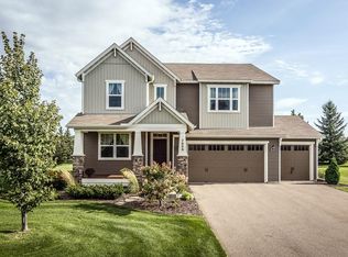 7006 Oak Ridge Ct, Shakopee, MN 55379