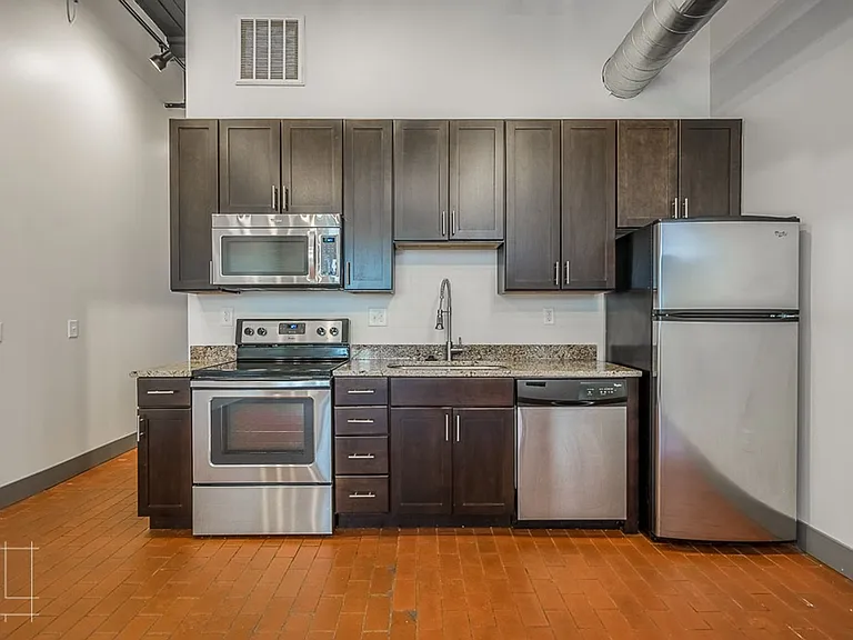 Wonder Bread Lofts — Photo 21