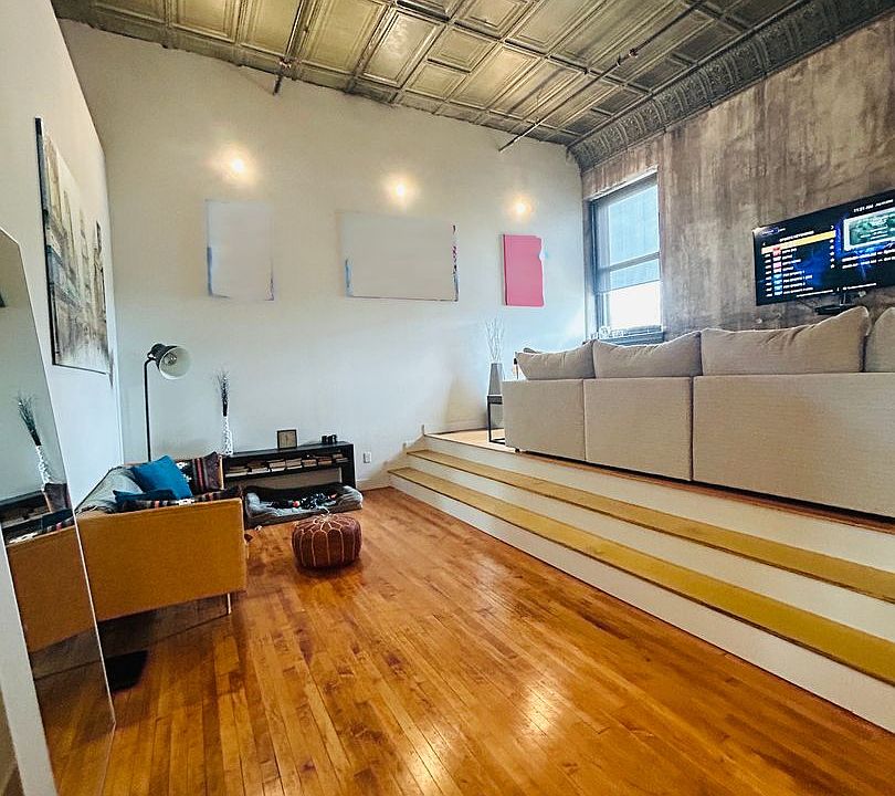 2nd image of 818 Monmouth St Unit 208
