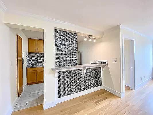 3rd image of 3225 Johnson Ave APT 3C