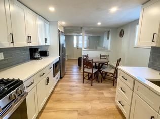 4 Q St #B, Hampton, NH 03842