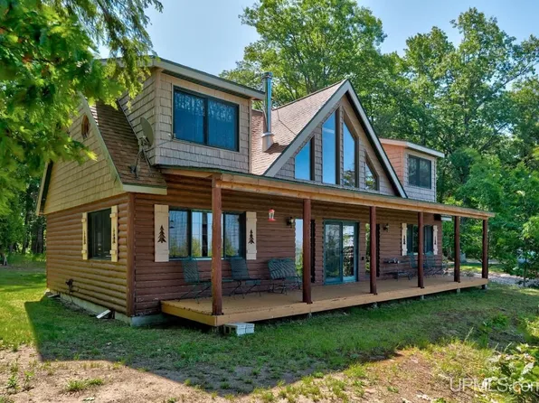 8931 25th Rd, Garden, MI 49835