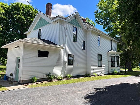3rd image of 210 W Truman St