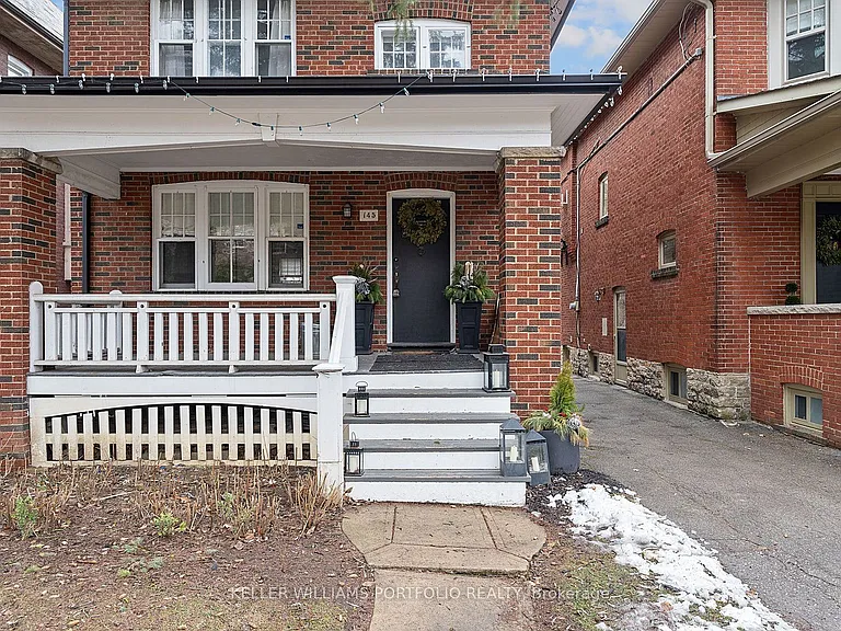 145 Glengrove Ave W — Photo 2