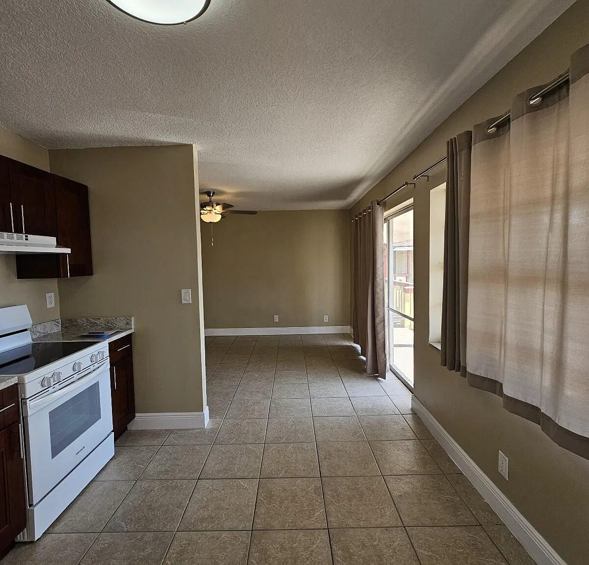 2 bed, 1.0 bath, 770 sqft, $1,750 — Photo 4