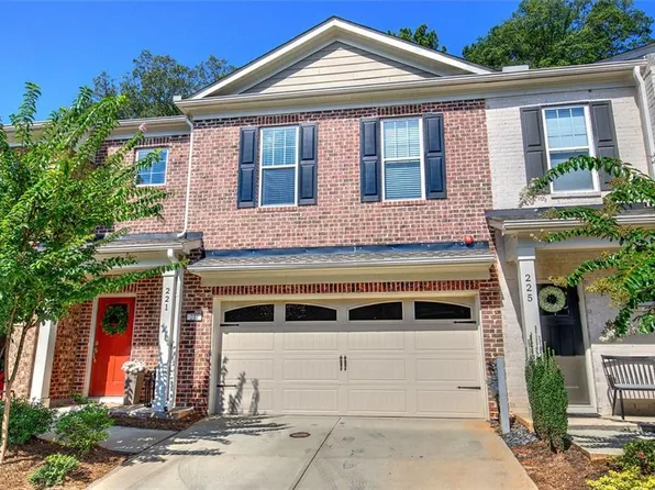 221 Holden Way, Woodstock, GA 30189